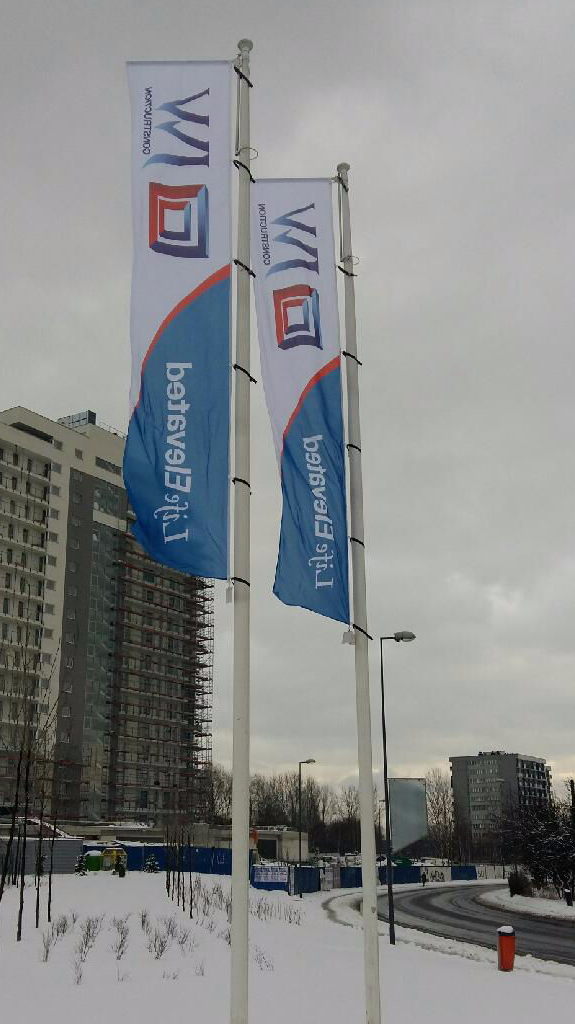 Flagi tradycyjne, prostokątne, pionowe, do masztów z windtrackerem.